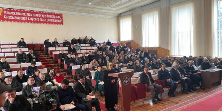 «Күйөөм, кызым, күйөө балам мени байлап, жер төлөдө кармашты» деген аял Акыйкатчыга кайрылды