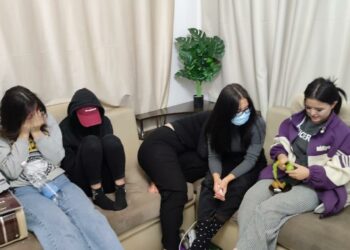 Бишкекте 10 сойкуканадан 70 кыз аныкталды. Арасында студенттер да бар