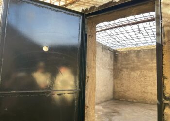 100 жылдан ашык убакыт мурда салынган Караколдогу СИЗОнун абалы (сүрөт)