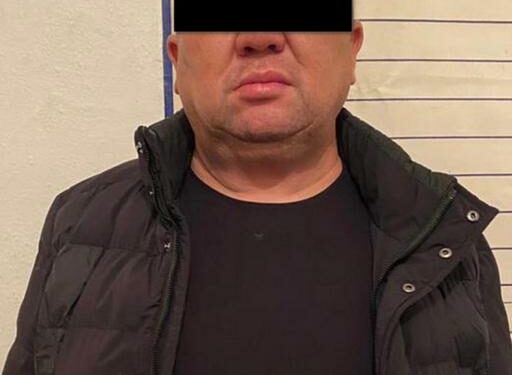 «Жарым жылда 680 миң сом алган». Жеке компаниядан акча талап кылган шектүү кармалды