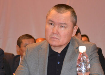 Ош шаардык кеңеши мэр Бакытбек Жетигеновго ишенбөөчүлүк көрсөтүштү