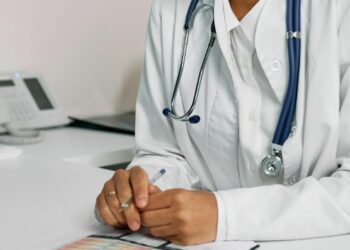 Өлкөдөгү дарыгерлер канча айлыкка иштешет?