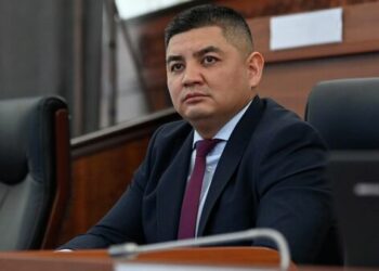 Башкы прокурор депутат Эмил Жамгырчиевди кылмыш жоопкерчилигине тартуу үчүн парламенттен макулдук сурады