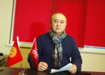 «Жакшы шерик, туура жол тандайлы». Текебаевдин жаңы жылдык куттуктоосу