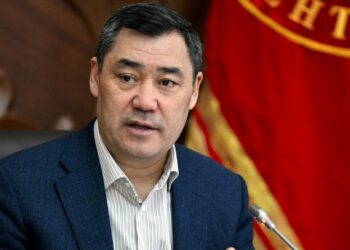 Садыр Жапаров улуттук коопсуздук органдарынын кызматкерлери менен ардагерлерин куттуктады