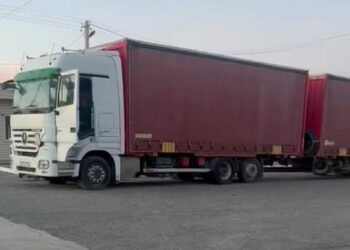 Кыргыз-тажик чек арасындагы жаңжалда калып калган унаалар менен алмашышты