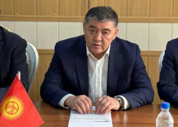 Камчыбек Ташиев Тажикстанга барып, Ятимов менен жолукту