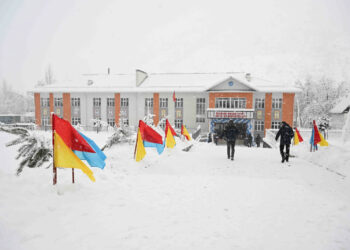 Өзгөн районунун 15 Жаш айылында мектептин жаңы имаратынын ачылыш аземи өттү