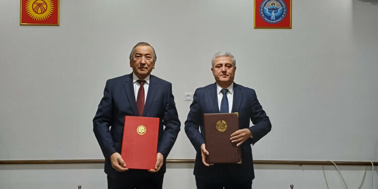 Топографиялык жумушчу топтор кыргыз-тажик чек арасынын 47,05 чакырымын макулдашышты