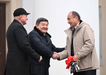 Саламаттыкты сактоо тармагына 107 медициналык унаа тапшырылды