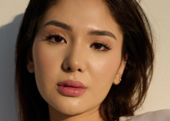 Блогер Гузи Исламова ринопластикадан кийинки мурдун көрсөттү (видео)