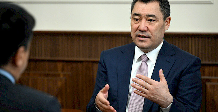 Бийликти күч менен алмаштырууга негиз барбы? Садыр Жапаров бийликке келем дегендерге кайрылды