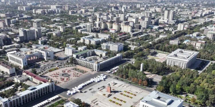 «Кыргызстанда 9 баллдан жогорку жер титирөө болсо баары урайт» дейт  Мамкурулуштун жетекчисинин орун басары