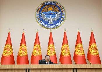 Садыр Жапаров Апрель окуясында жабыркагандардын жакындарын кабыл алды