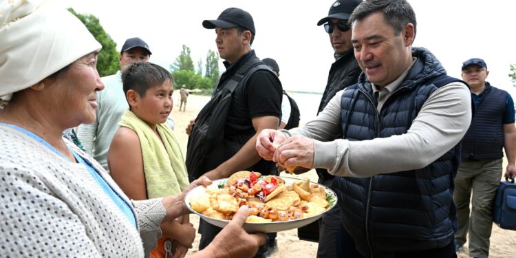 Садыр Жапаровдун президенттик мөөнөтүнүн үчүнчү жылы сүрөттөрдө