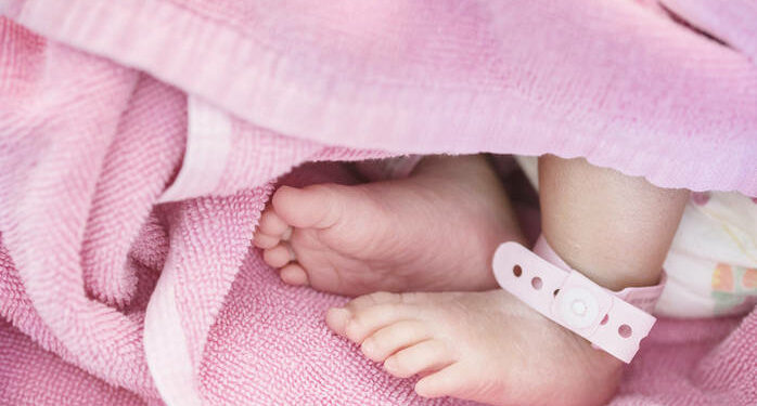 Сүйүнчү! Бишкекте 36 жаштагы келин 3 эм төрөдү