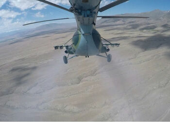 Бишкектин четинде кулаган аскердик тик учак. Жаңы жагдайлар