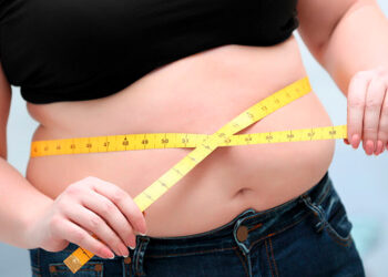 Улуу Британияда семиз кишилерге айып пул салуу сунушталды