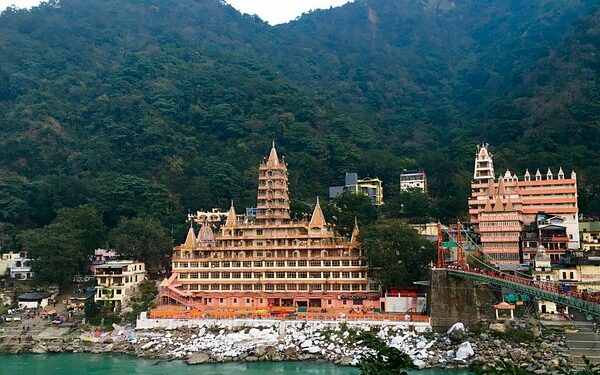 Индияда кыргызстандык аял асынган абалда табылды