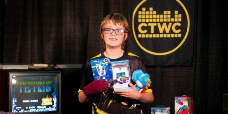 АКШда 13 жаштагы өспүрүм алгачкы болуп тетристи ойноп бүтүрдү