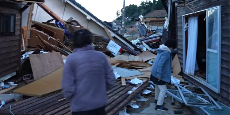 Япониядагы жер титирөө. Каза болгондордун саны 100гө чукулдады