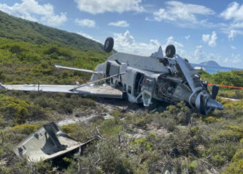 Австралияда туристтик учак кулап, ичиндегилердин баары аман калган