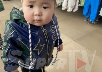 «Ата» деп ыйлады». Бишкекте чарчап калган наристенин атасы окуя тууралуу айтып берди