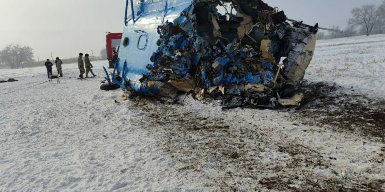 Бишкекте кулаган тик учак. Жогорку Кеңеште 1 күндүк маянаны которуу сунушталып, өткөн жок