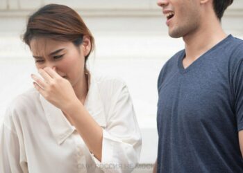 Түркияда аял күйөөсүнүн оозу жыттанганы үчүн сотко берип, ажырашты