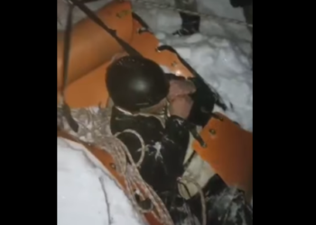 Чүйдө сноуборд тээп жүргөн жигит коктуга түшүп кеткен (видео)