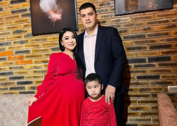 Ырчы Назира Токонова көз жарды