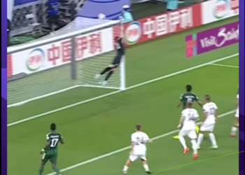 Футбол: Дарбазачы Эржан Токотаевдин топту тосуп калгандагы видеосу