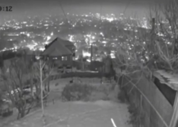 Тим эле термелет! Алматыдагы жер титирөө учуру тартылган видео