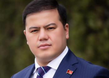 Жогорку Сот депутат Фарходбек Алимжановду мандатынан ажыраткан чечимди күчүндө калтырды