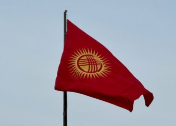 «Ала-Тоо» аянтына 40 эмес, 39 нуру бар желек илингенби? Мэриянын жообу