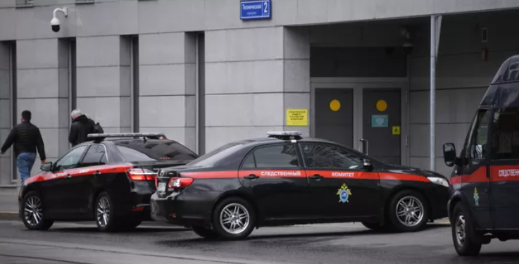 «Кичинекей кызды муунтуп баштаган». Москвада Кыргыз жараны кол салууга шектелүүдө