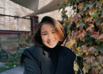 Мээрим Төлөпберген Мирбек Атабеков сатып берген үйүнүн ичин көрсөттү