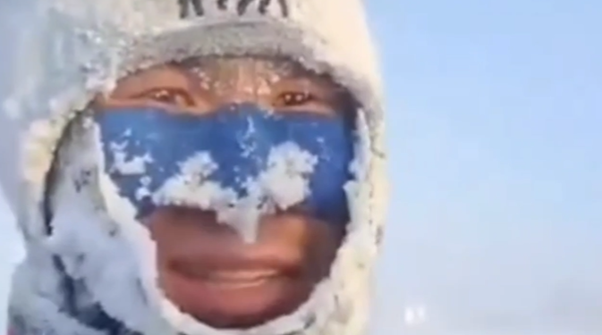 «Өзүмдү жоготуп коё жаздадым». Якутияда -55 градус суукта чуркоо марафону өттү (видео)
