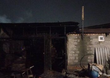 «2 кызыбыз менен барарга жерибиз жок» дейт үйү өрттөнүп кеткен келин (видео)