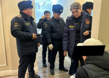 Бишкекте кыз 6-кабаттан секирүүгө аракет кылды (видео)