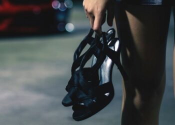 Ошто 17 жана 19 жаштагы бир тууган эже-сиңди сойкулук кылууга шектелип кармалды