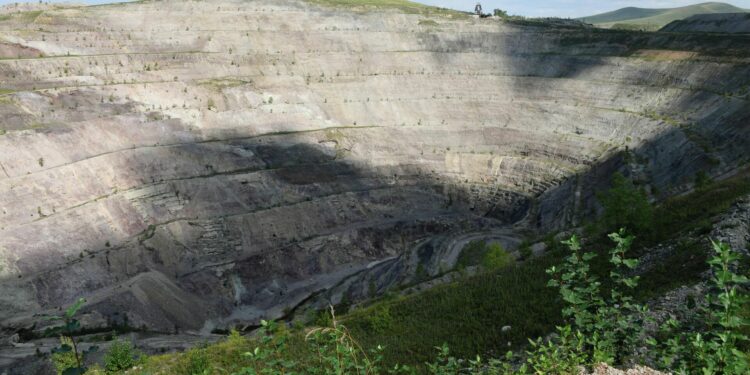 Кызыл-Омпол иштетиле турган болсо, уран кимдерге сатылат? Жапаровдун жообу