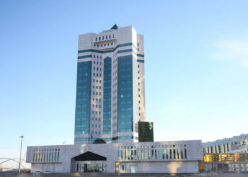 Казакстандын өкмөтү отставкага кетти