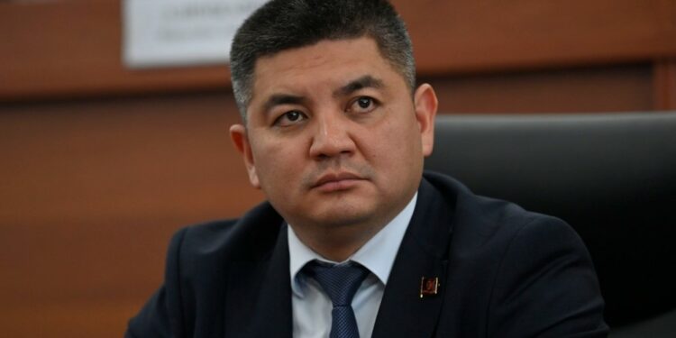 БШК депутат Эмил Жамгырчиевдин ыйгарым укуктарын мөөнөтүнөн мурда токтотту