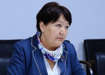 Министр: «Кыргыз тилдүү мектептерде билим сапаты төмөн болуп жатат»
