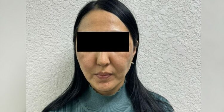 Улуттук госпиталда кош бойлуу медайымды сабаган шектүү кармалды