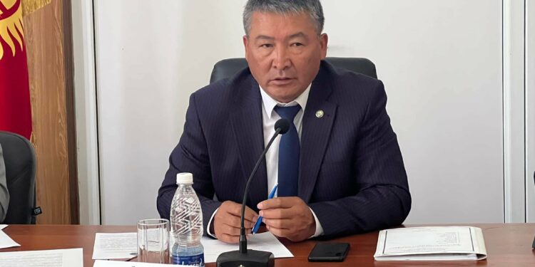 Уланбек Далиев президенттин Ысык-Көлдөгү өкүлү болуп дайындалды