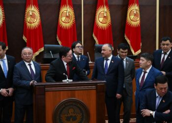 Монголиянын спикери Гомбожавын Занданшатар Жогорку Кеңештин ишмердүүлүгү менен таанышты