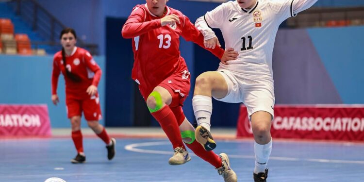 Футзал: Кыргыз кыздары Тажикстанды 4:2 эсебинде жеңди (сүрөт)