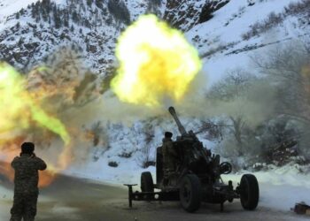 Бишкек-Ош жолундагы кар көчкүлөр атып түшүрүлөт